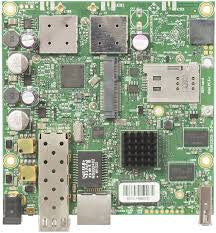 MikroTik RouterBOARD 922UAGS-5HPacD with 5GHz radio,1 Gb LAN,1 SFP,1 sim slot and 2 MMC
